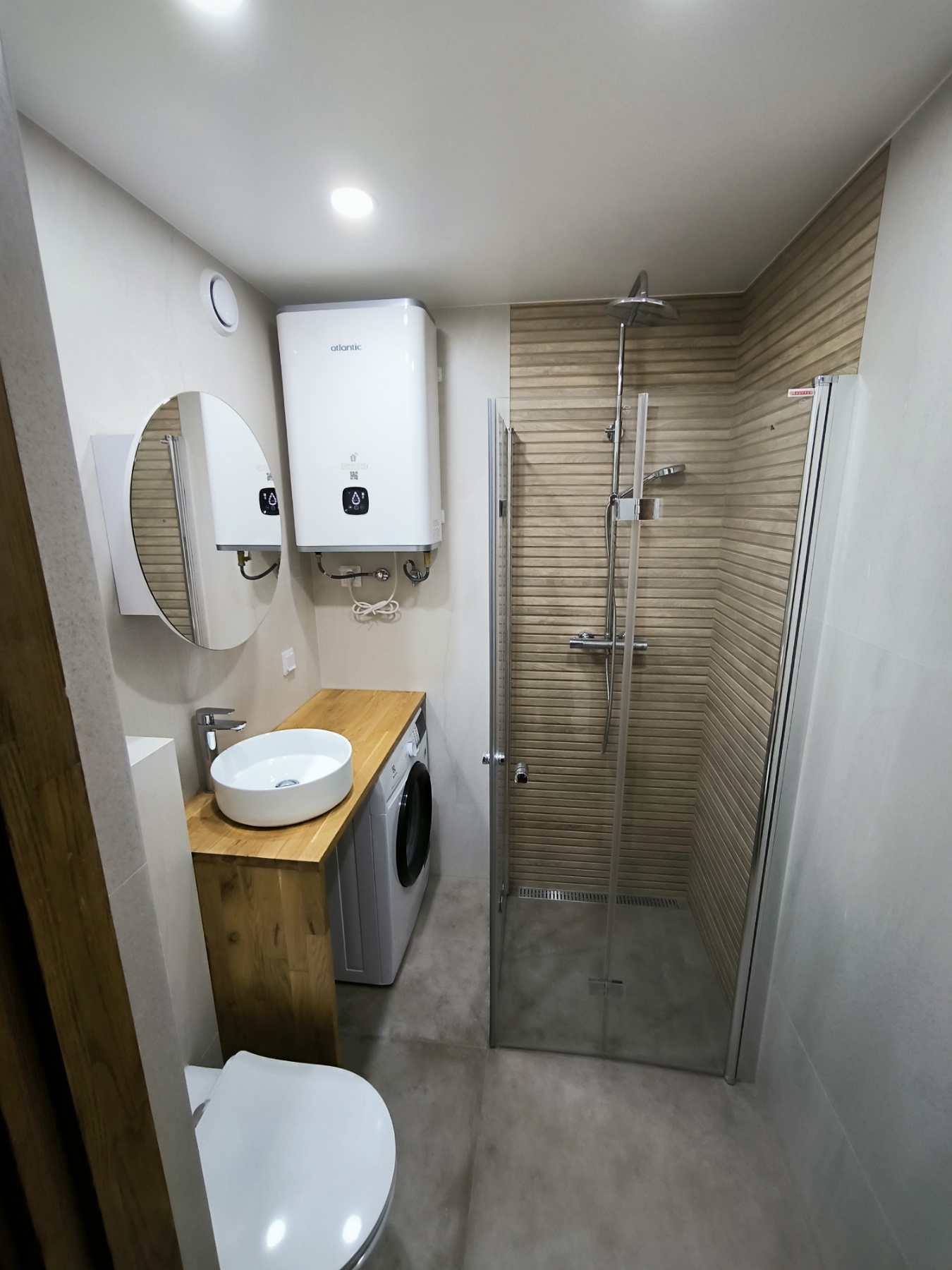 images/homepage/vannit-vaike.jpg#joomlaImage://local-images/homepage/vannit-vaike.jpg?width=1350&height=1800