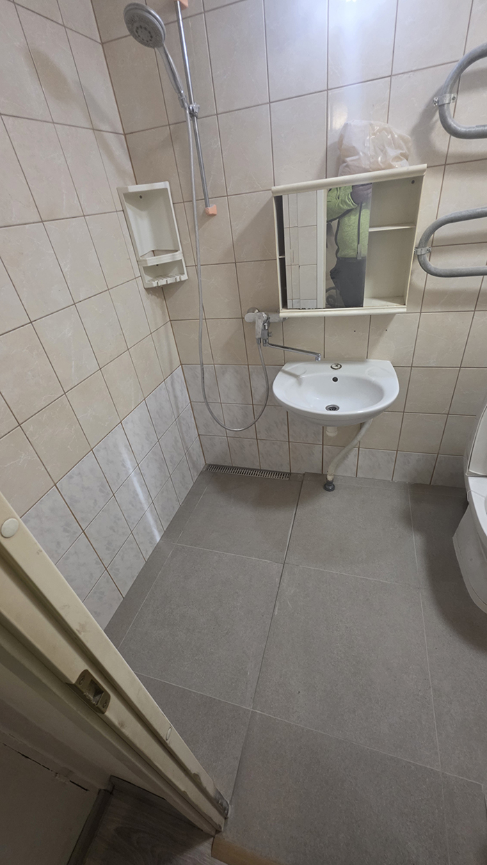 ratastoolikasutajale sobiv vannitoaremont